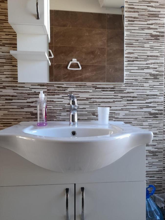 טיראנה Guesthouse Bela מראה חיצוני תמונה